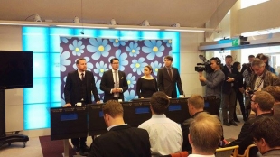 Sverigedemokraterna drar igång valrörelse: Kräver folkomröstning om invandringen