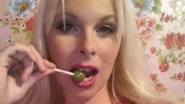 Det är inte bara korv som Hanna Wigh tycker om. Foto: Privat