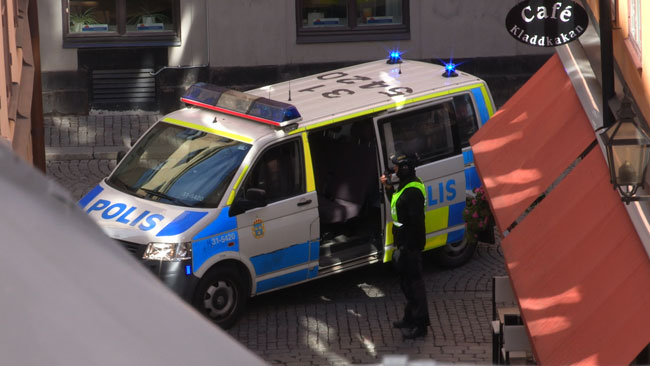 Det var en stor avspärrning i Gamla Stan. Foto: Chang Frick / Nyheter Idag