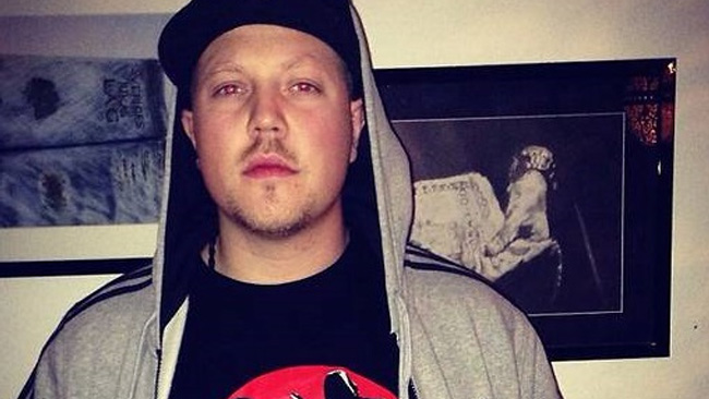 Sebastian Staxx har använt Revolutionära Fronten i en musikvideo.