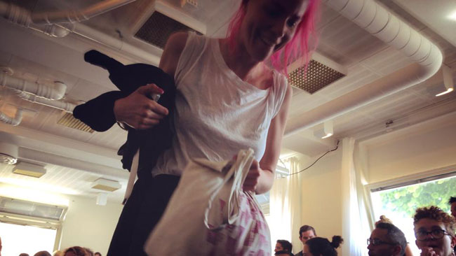 Deltagarna på mötet såg dock inte ut att ha några problem med att ge plats åt rasifierade. Foto: Privat