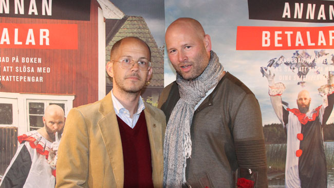 Till vänster ser vi Per Gudmundson från SvD och till höger "slöseriombudsmannen" Martin Borgs. Foto: Chang Frick / Nyheter Idag