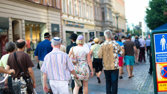 Det har blivit vanligt med kippavandringar i Malmö på grund av hatbrott mot judar. Foto: Elinor Magnusson