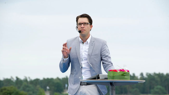 "Islamism är vår tids nazism" förklarade Åkesson i sitt sommartal. Foto: Sven Pernils / Nyheter Idag
