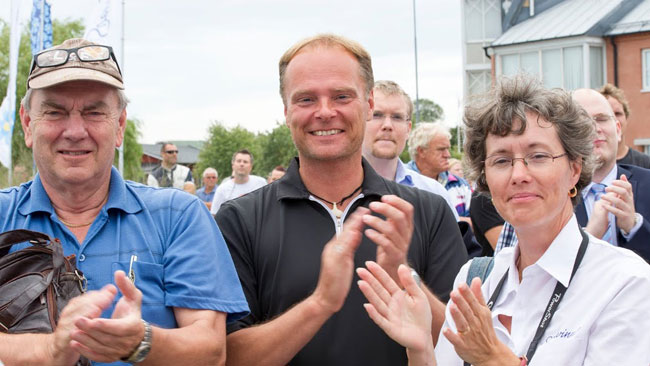 Här ser vi några glada Sverigedemokrater. Foto: Sven Pernils / Nyheter Idag