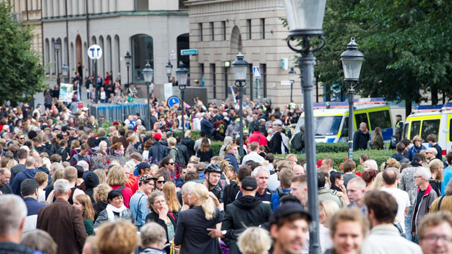 Det var många människor samlade. Foto: Sven Pernils / Nyheter Idag