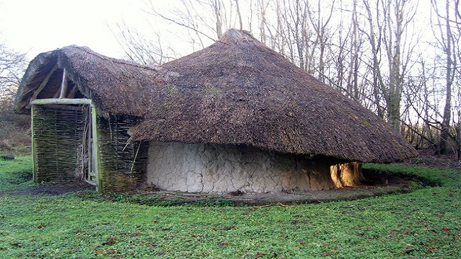 7: Stenålderspartiet, bakåtsträvare deluxe.