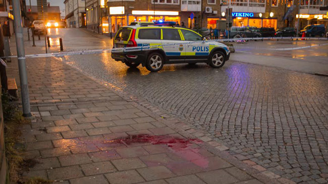 Platsen är avspärrad av polis. Foto: Peo Möller / TOPNEWS.se