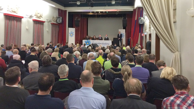 Här inne avgörs maktkampen mellan Danielsson och Hahne. Foto: Sven Pernils