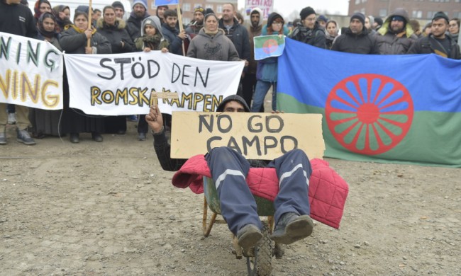 Tidigare demonstration mot den planerade avvecklingen av lägret. Foto: Topnews
