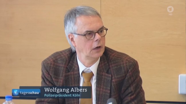 Polischefen Wolfgang Albers är chockad över den nya verkligheten för Kölns kvinnor. Foto: Youtube
