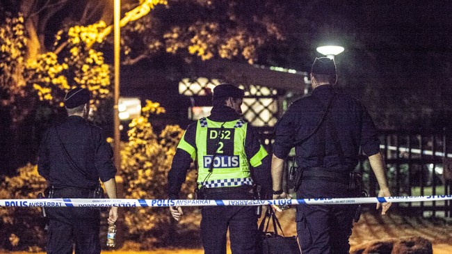 Polisen spärrade av ett stort område vid Censorsgatan. Foto: Adrian