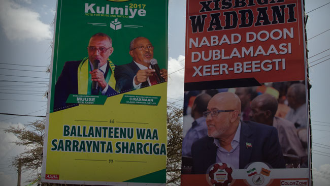 Kulmiye och Wadanis valaffischer