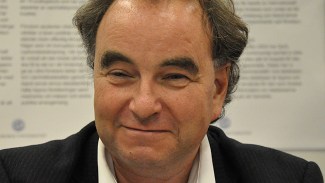 Professor sågar universitetens "kritiska vithetsstudier"