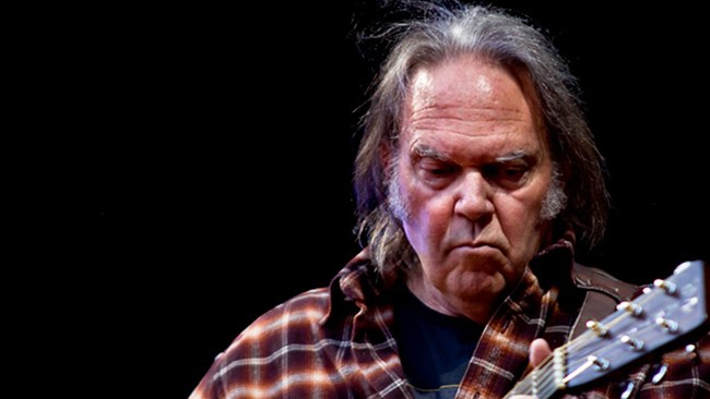 Neil Youngs kräver att Spotify tar bort hans musik