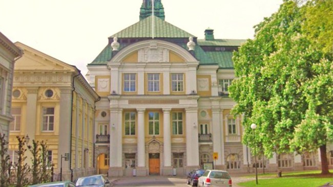 Lärare stängs av – gav elever i uppgift att planera terrordåd